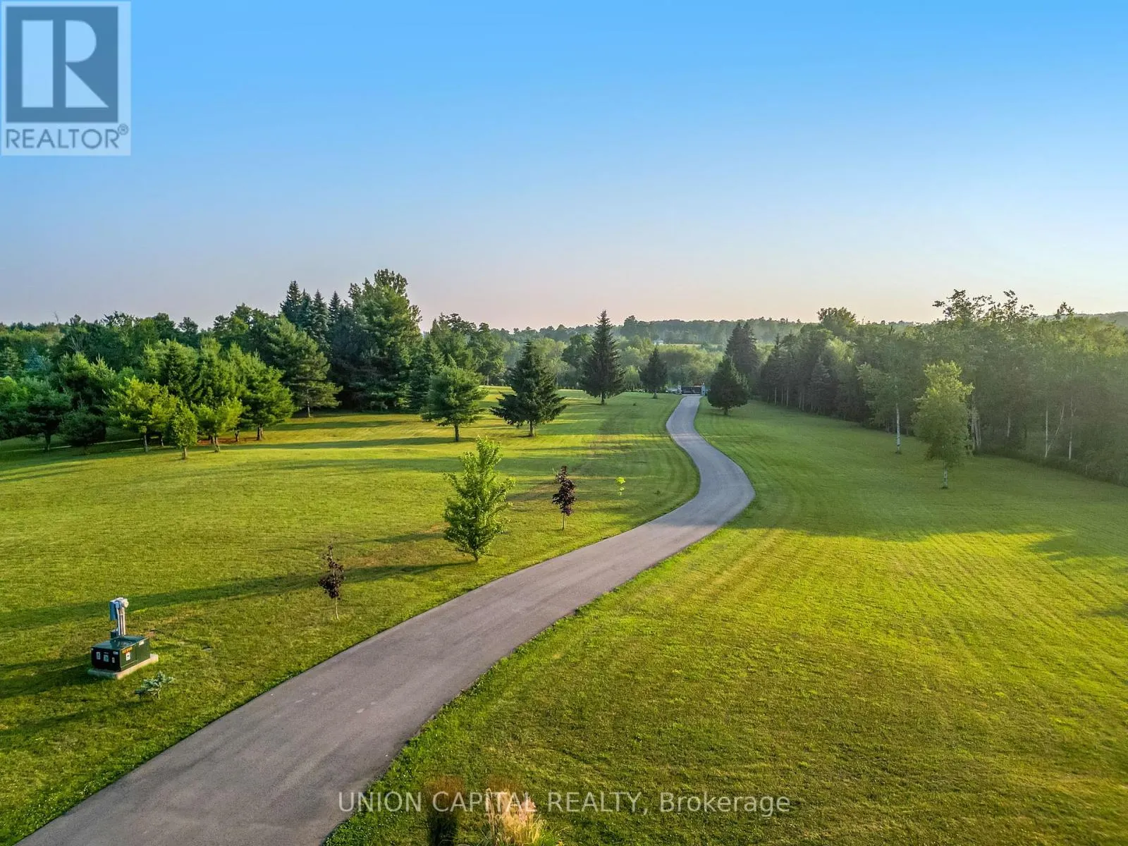 16033 MISSISSAUGA ROAD