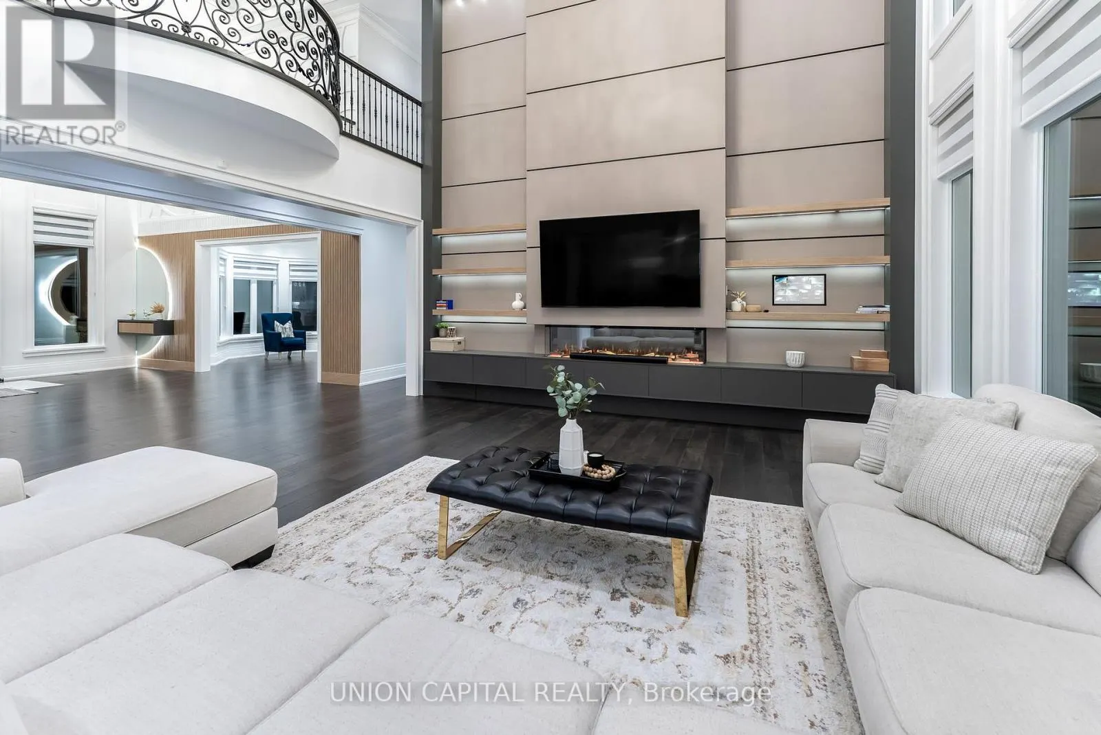 16033 MISSISSAUGA ROAD