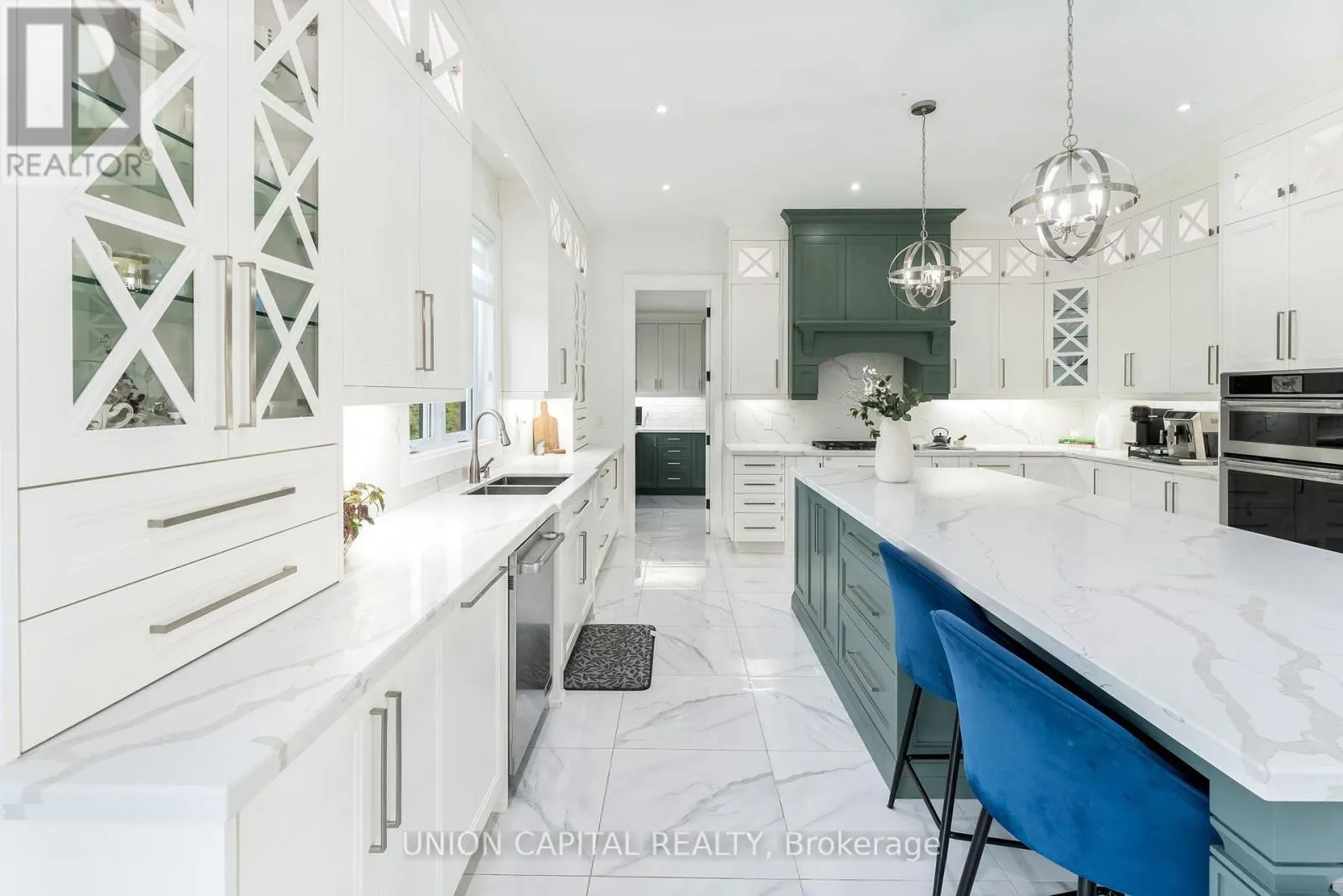 16033 MISSISSAUGA ROAD