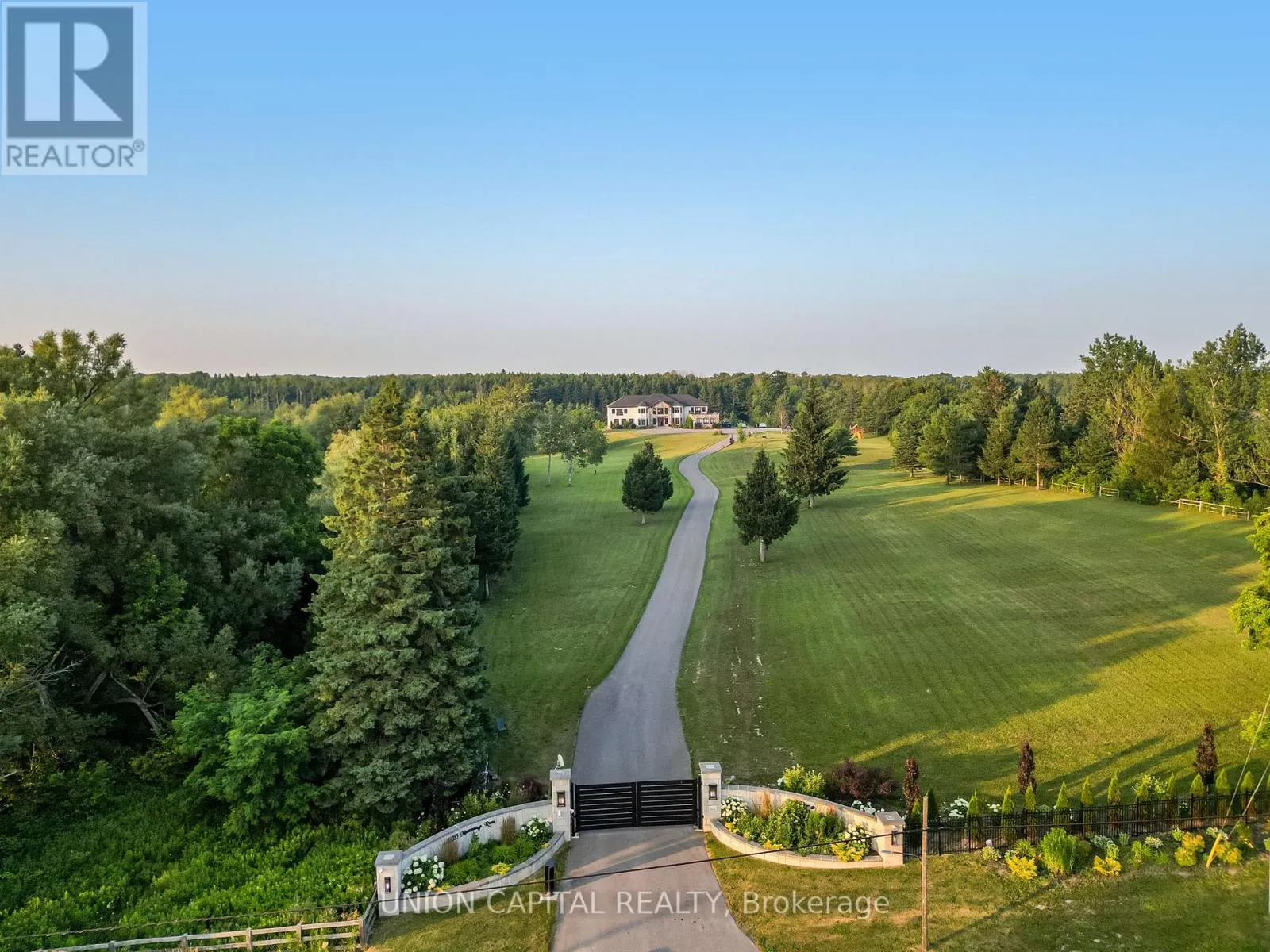 16033 MISSISSAUGA ROAD