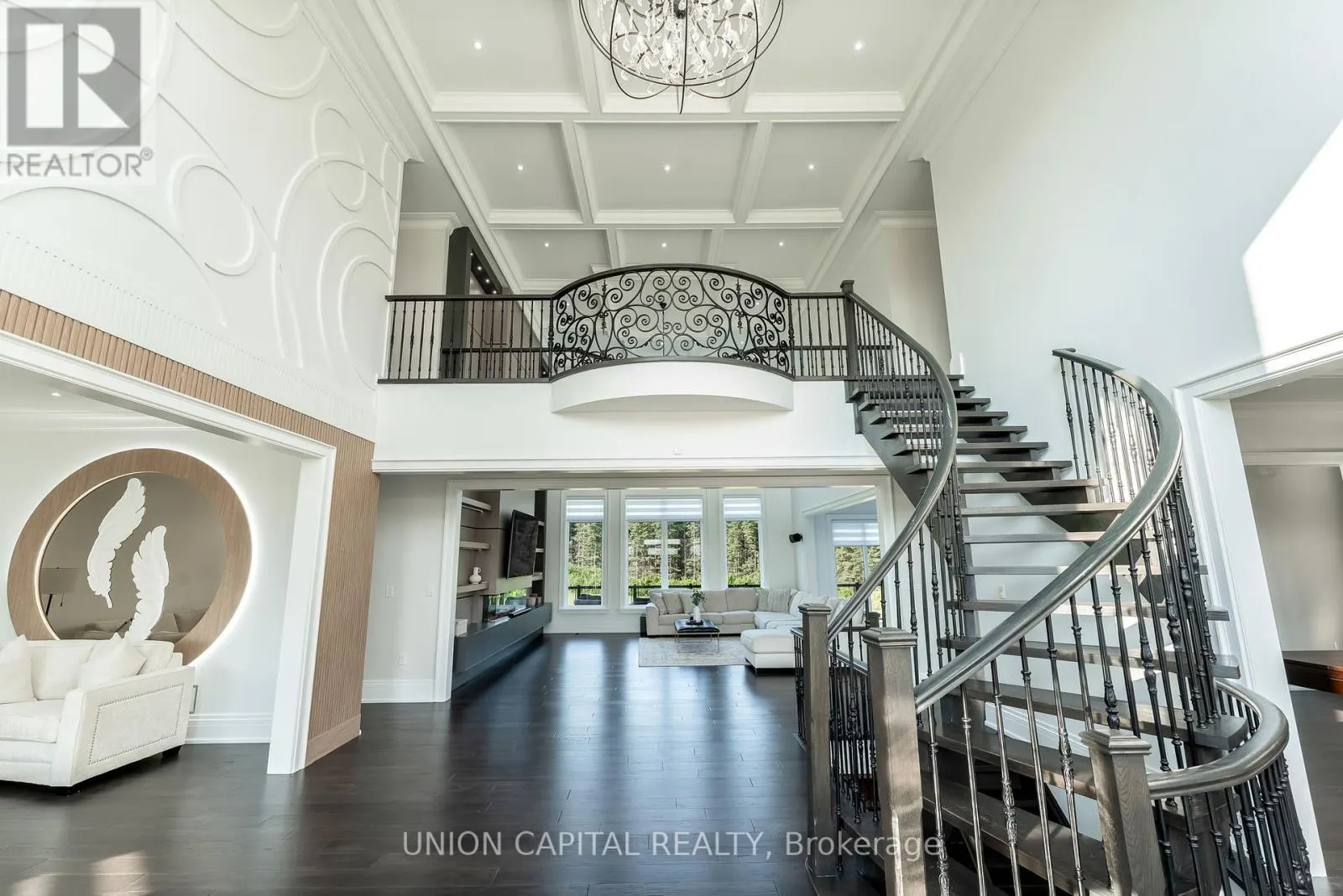 16033 MISSISSAUGA ROAD