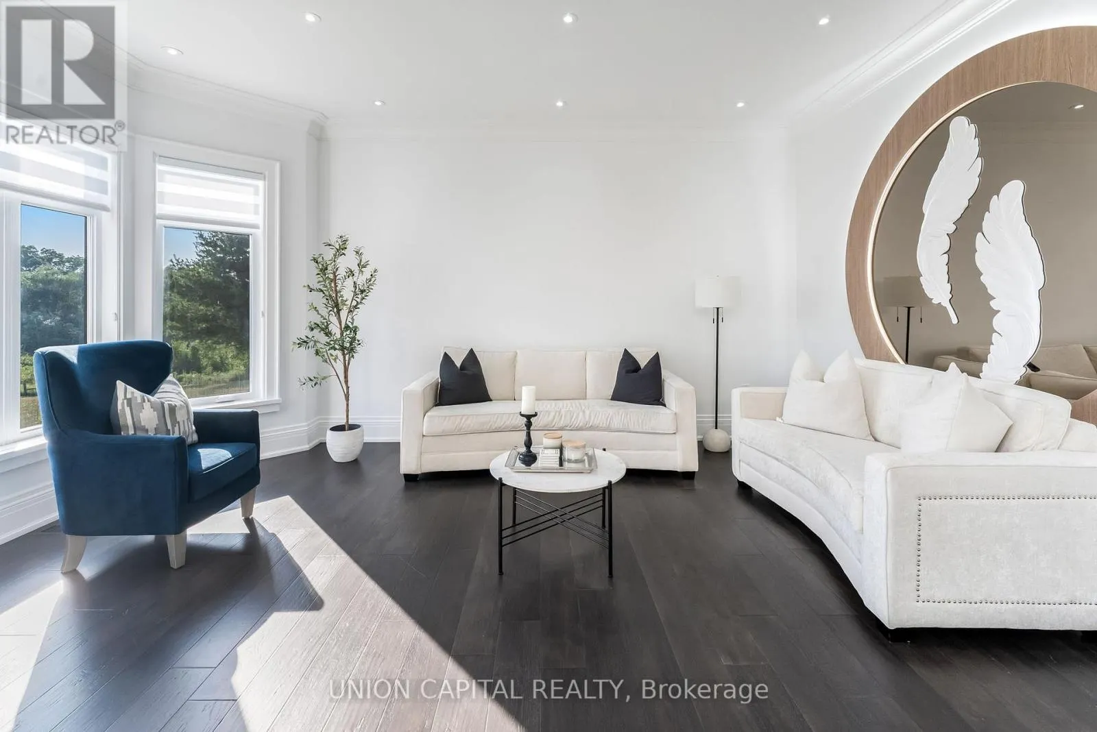 16033 MISSISSAUGA ROAD