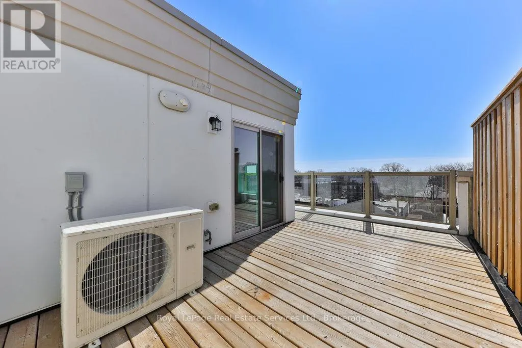 14 - 3580 LAKE SHORE BOULEVARD W, #14