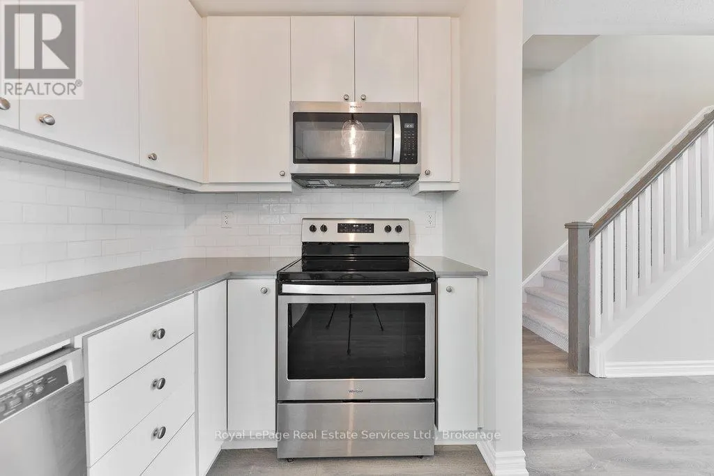 14 - 3580 LAKE SHORE BOULEVARD W, #14