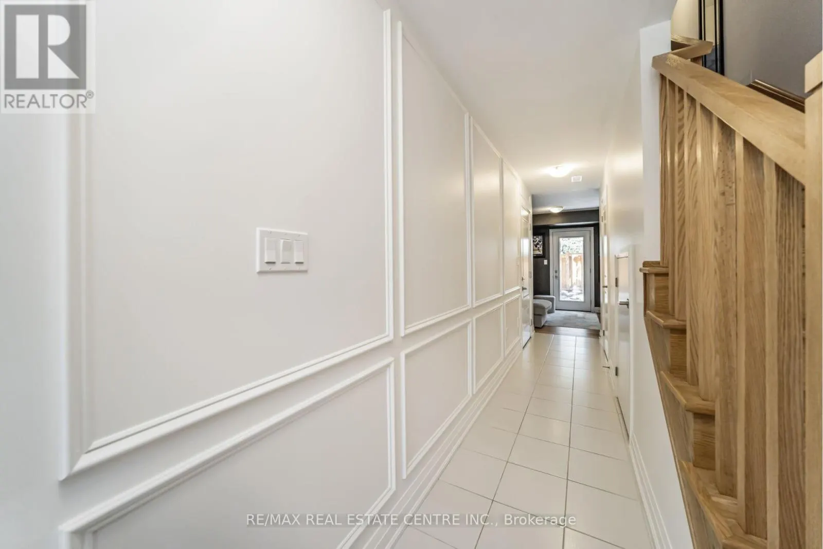 7 BRIAR COURT