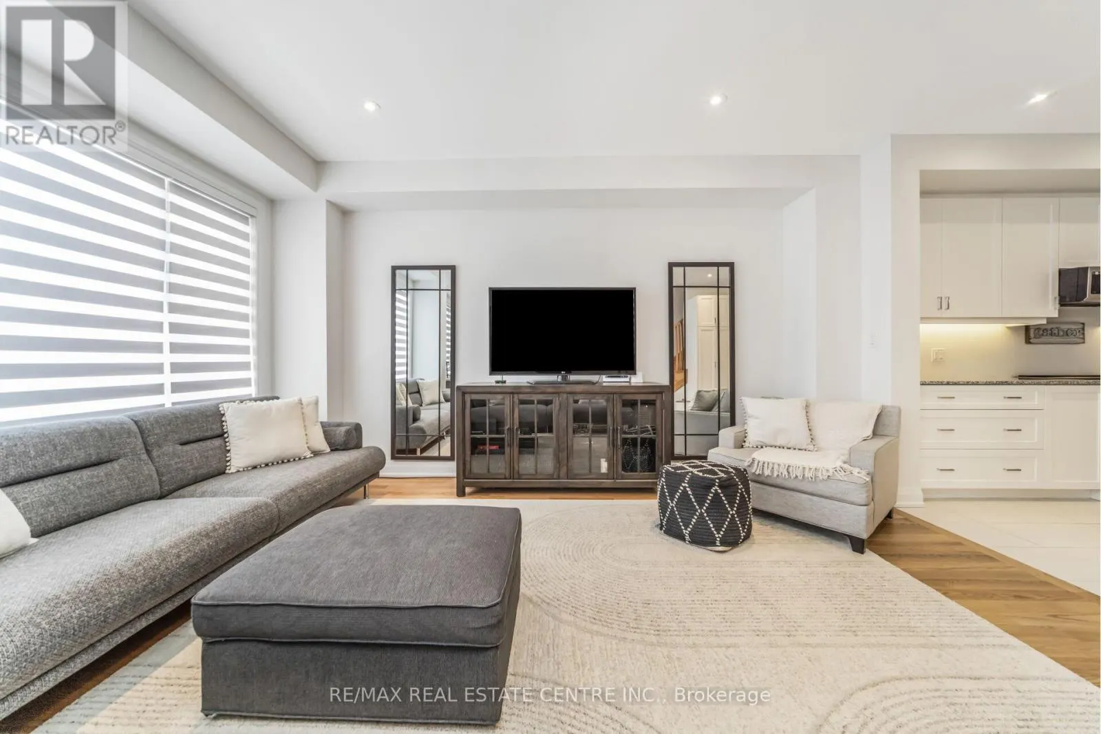 7 BRIAR COURT