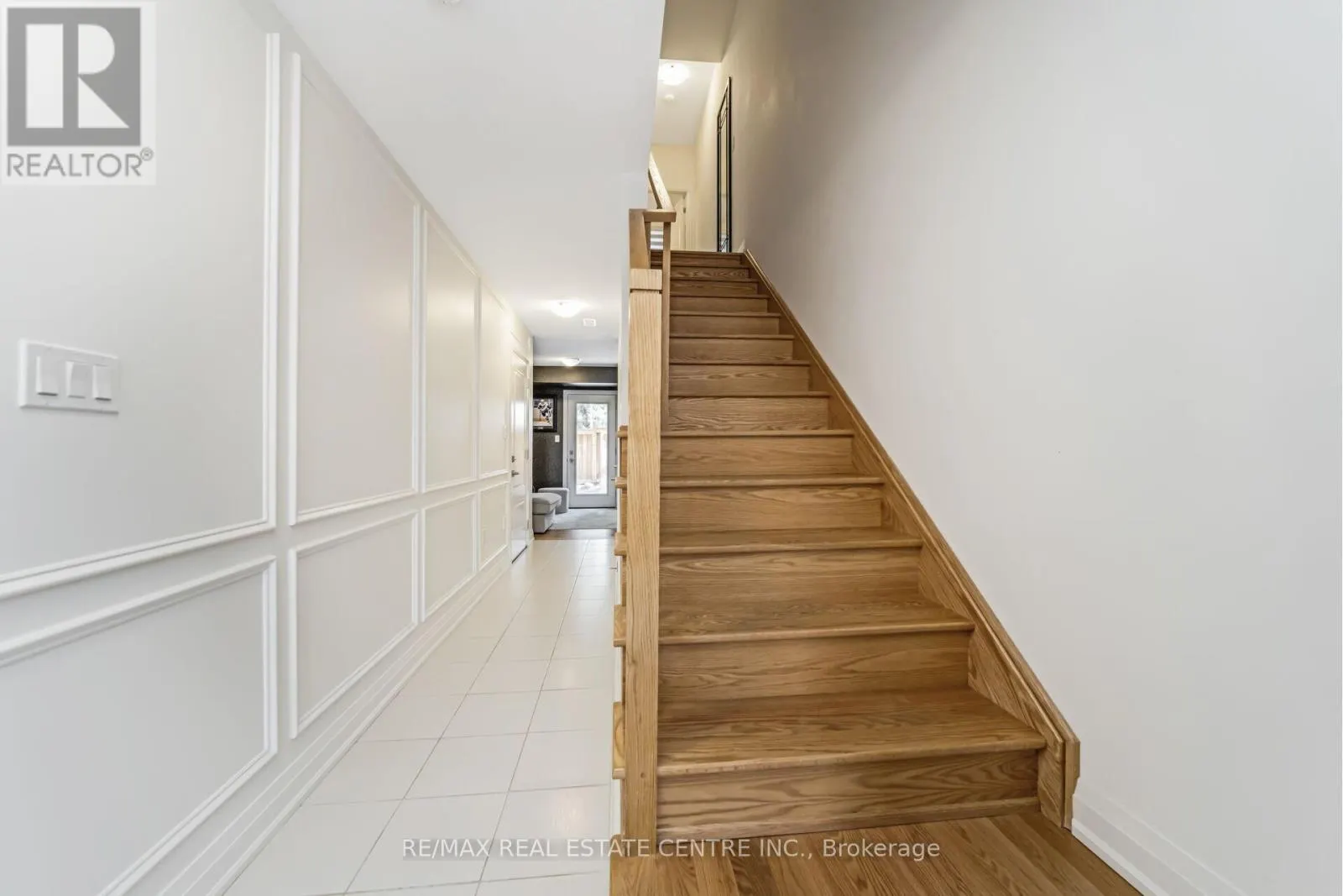 7 BRIAR COURT
