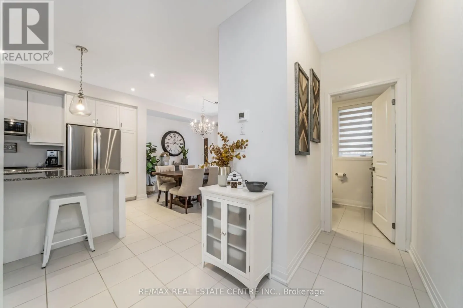 7 BRIAR COURT