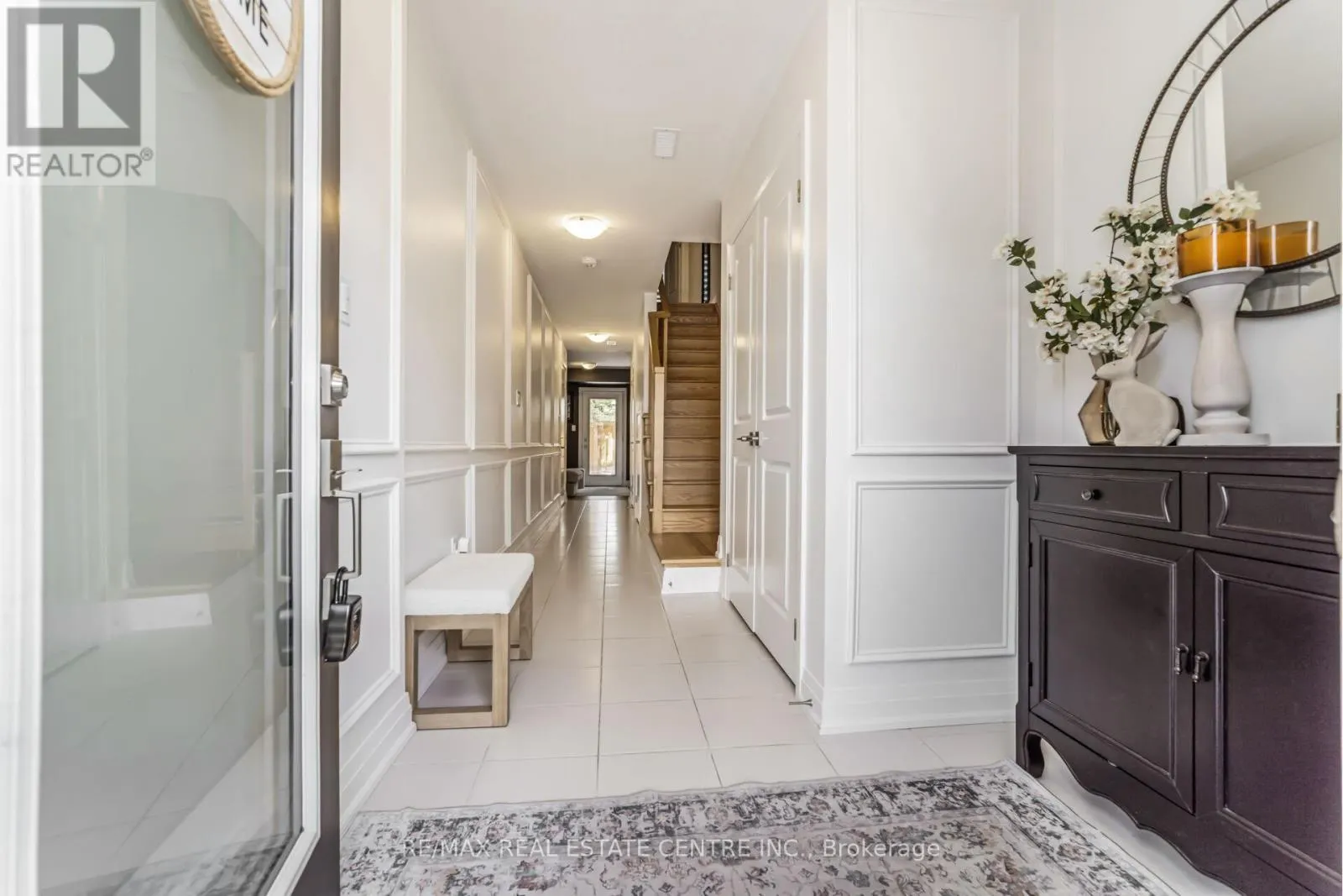 7 BRIAR COURT