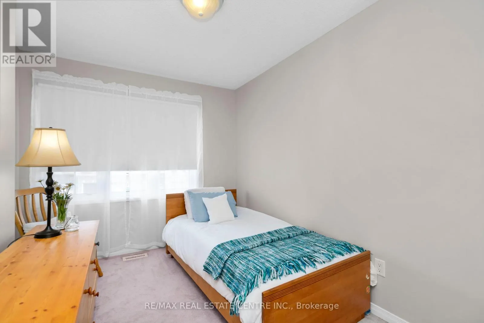 71 MOWAT CRESCENT