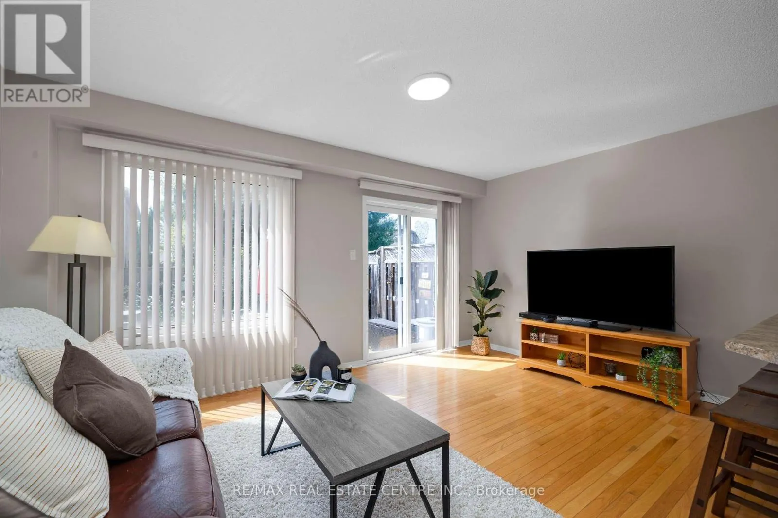71 MOWAT CRESCENT