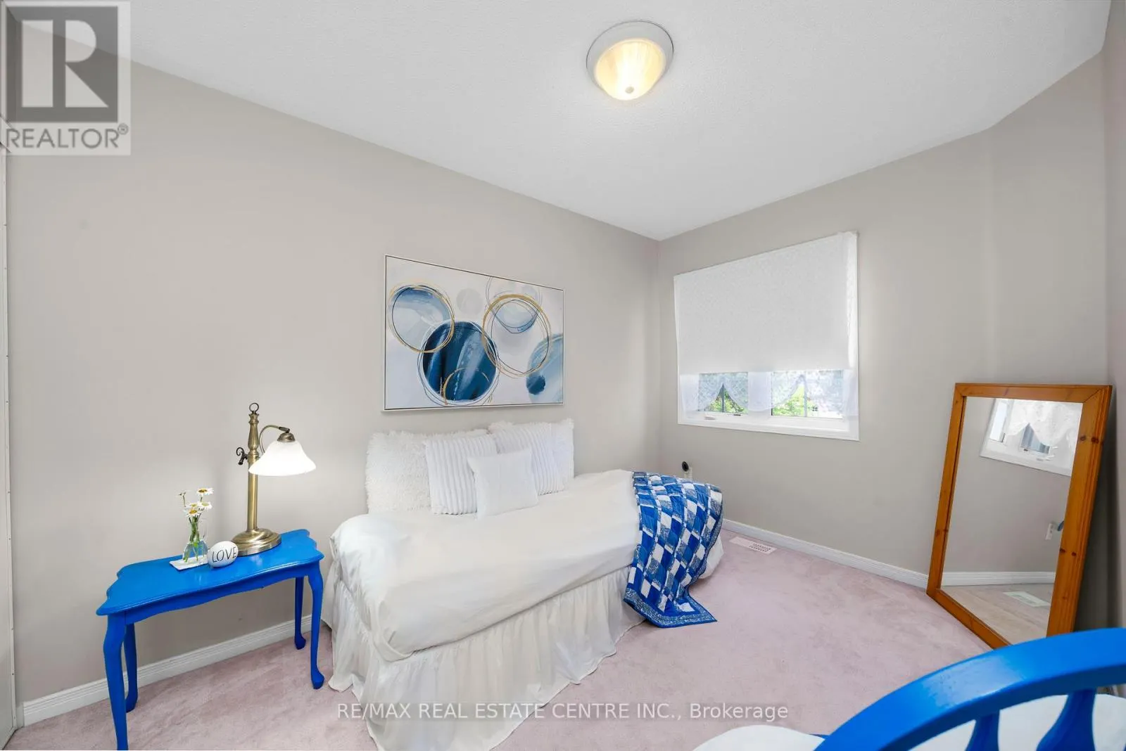 71 MOWAT CRESCENT