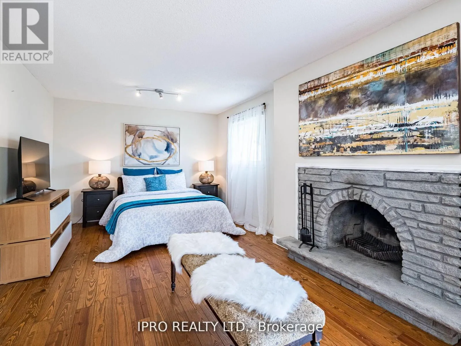 3525 BURNINGELM CRESCENT