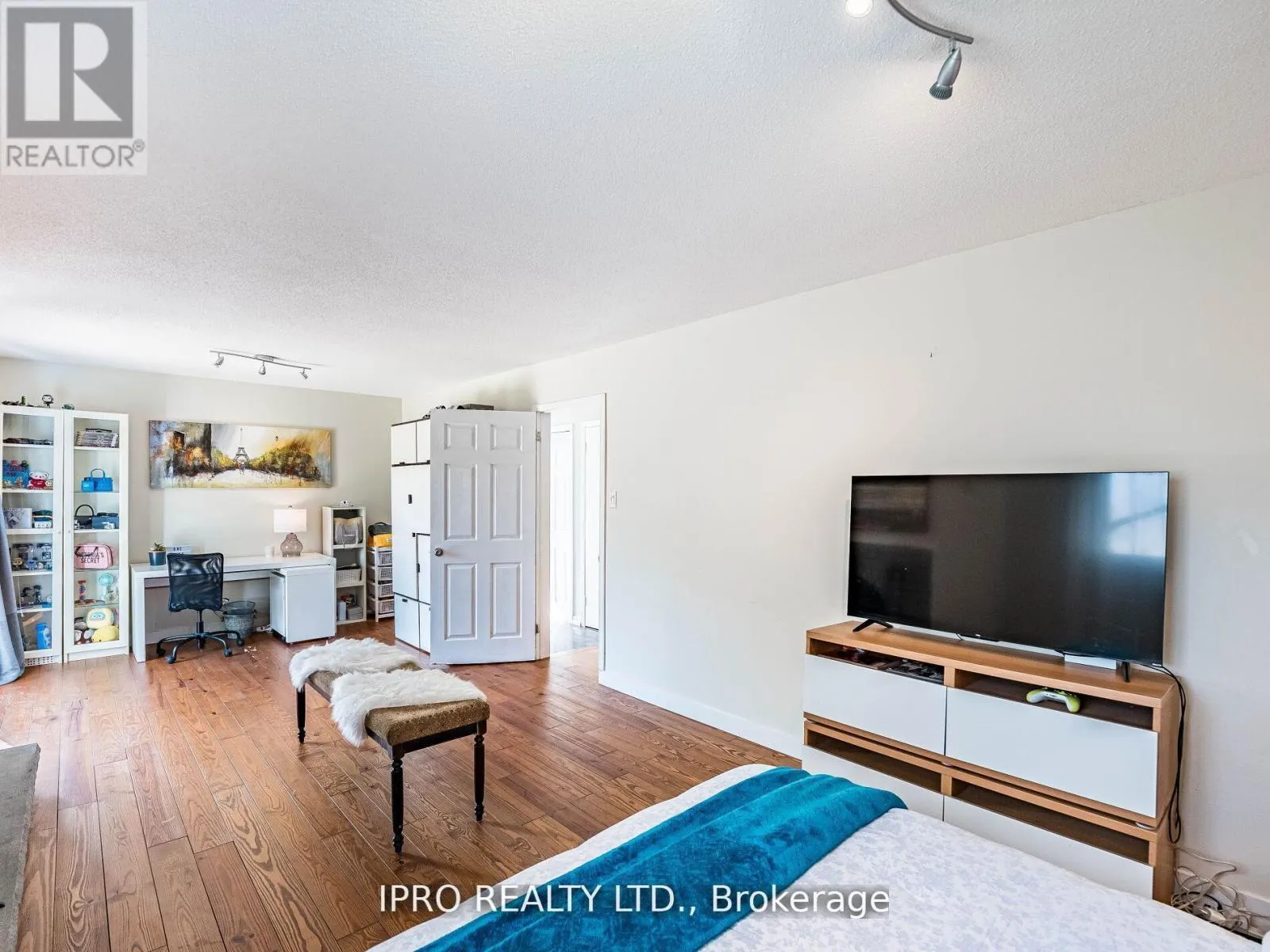 3525 BURNINGELM CRESCENT