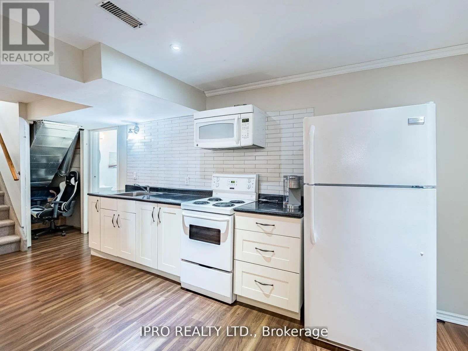 3525 BURNINGELM CRESCENT