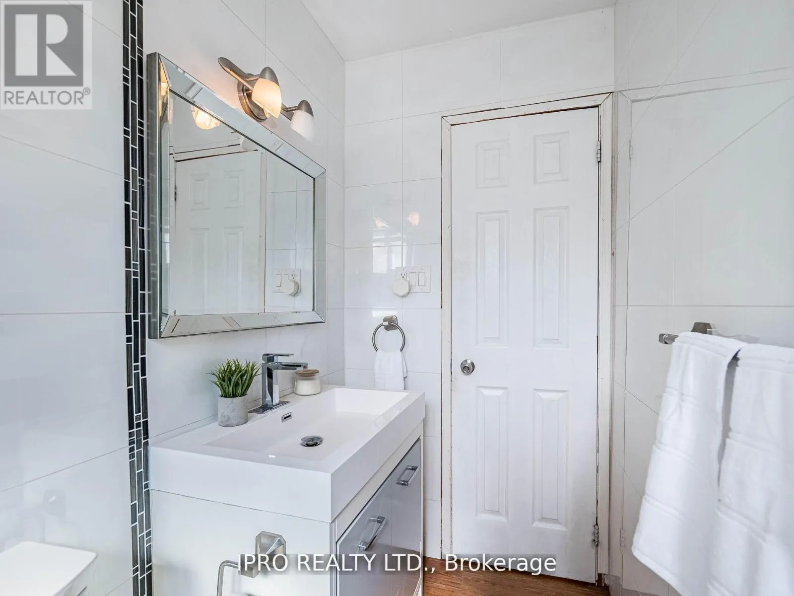 3525 BURNINGELM CRESCENT