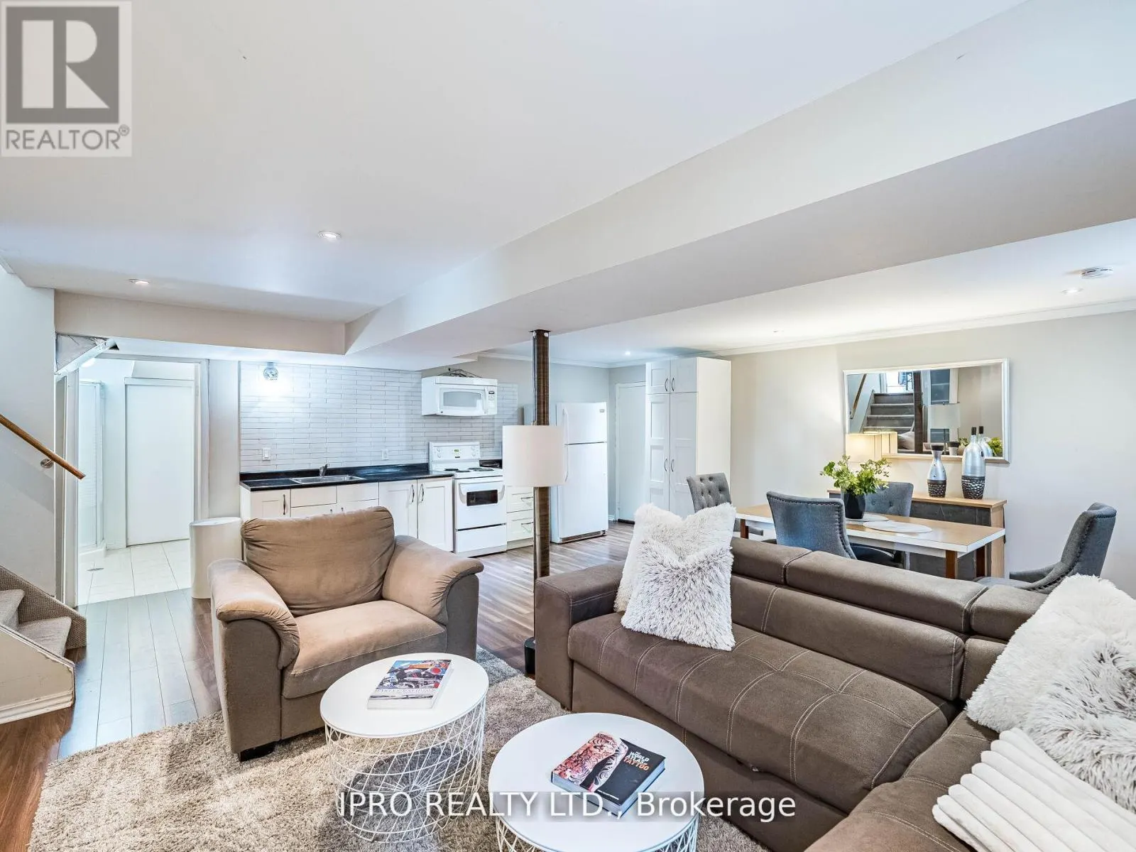 3525 BURNINGELM CRESCENT
