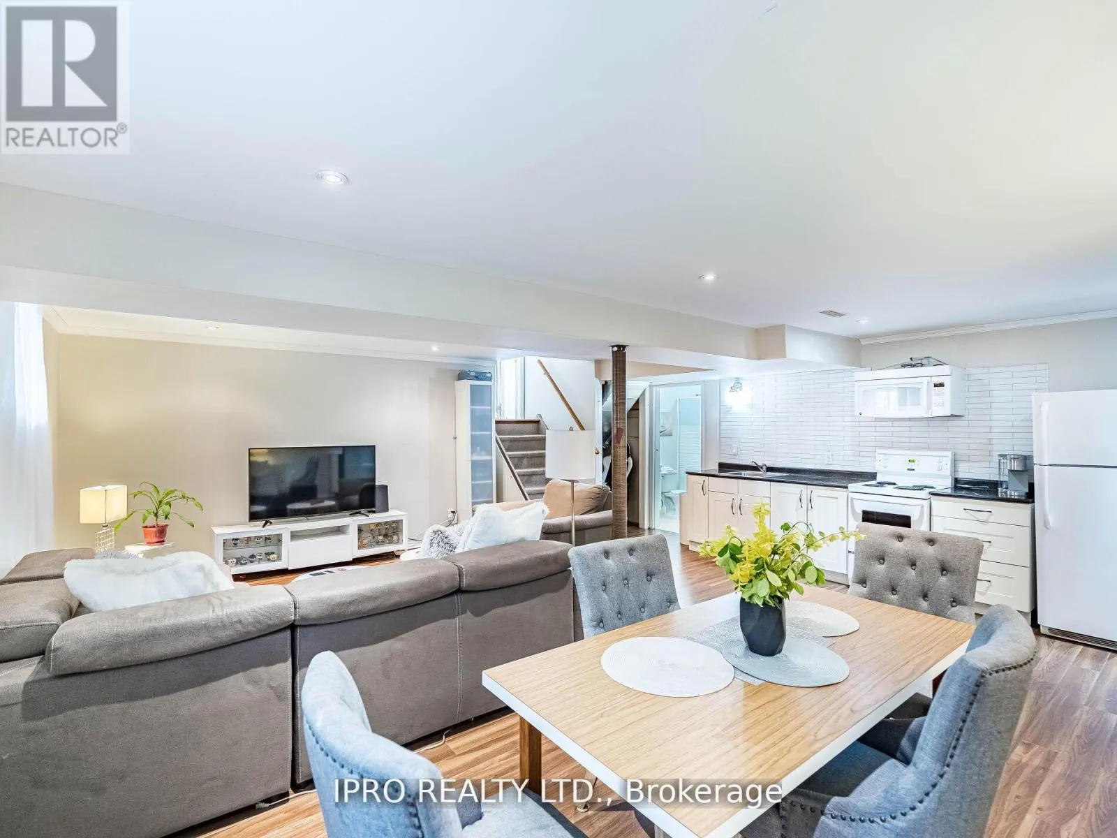 3525 BURNINGELM CRESCENT
