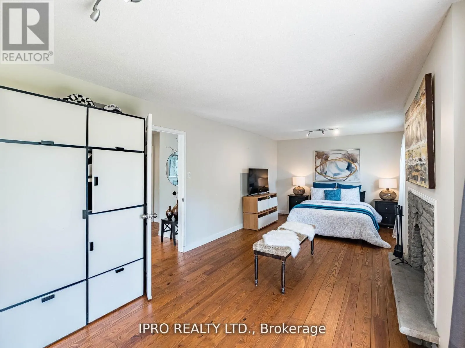 3525 BURNINGELM CRESCENT