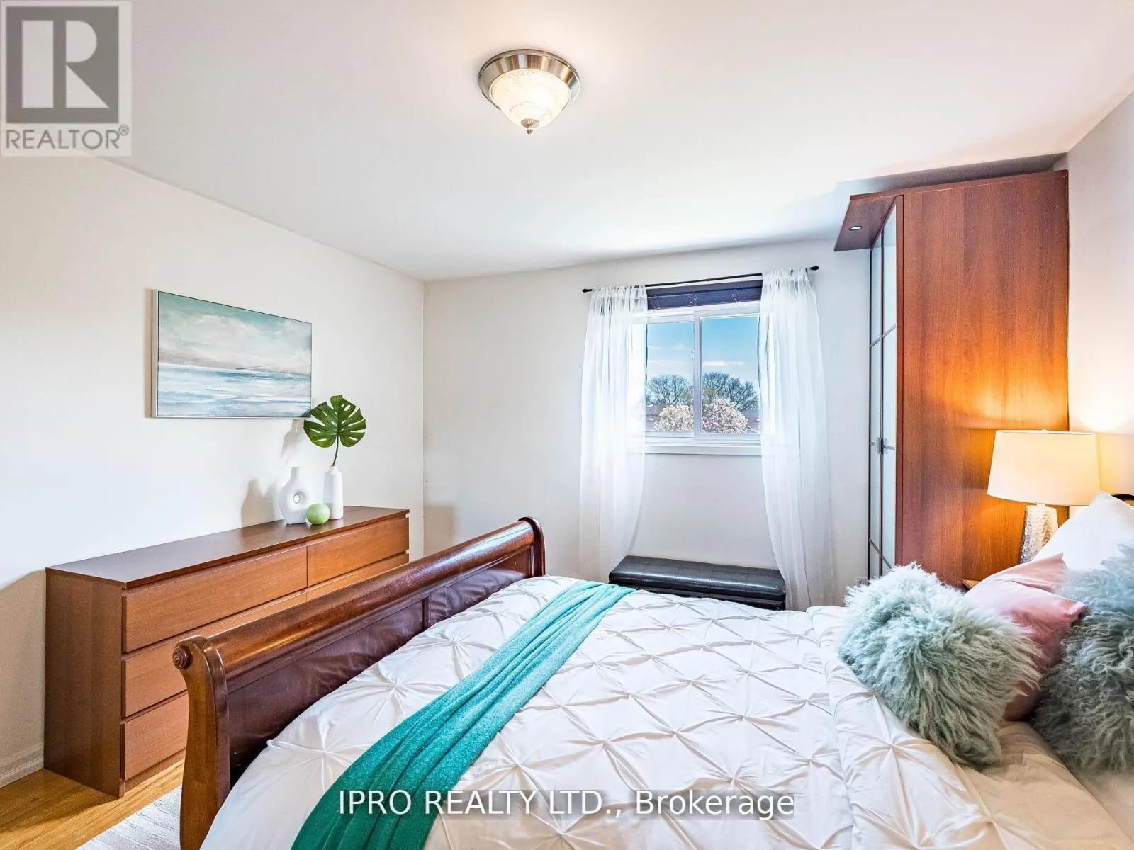 3525 BURNINGELM CRESCENT