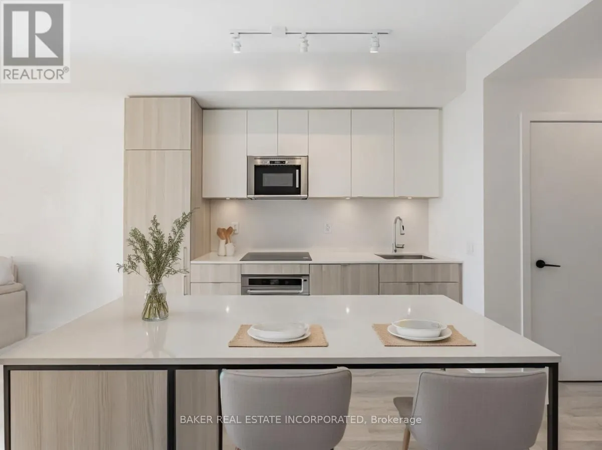 808 - 220 MISSINNIHE WAY