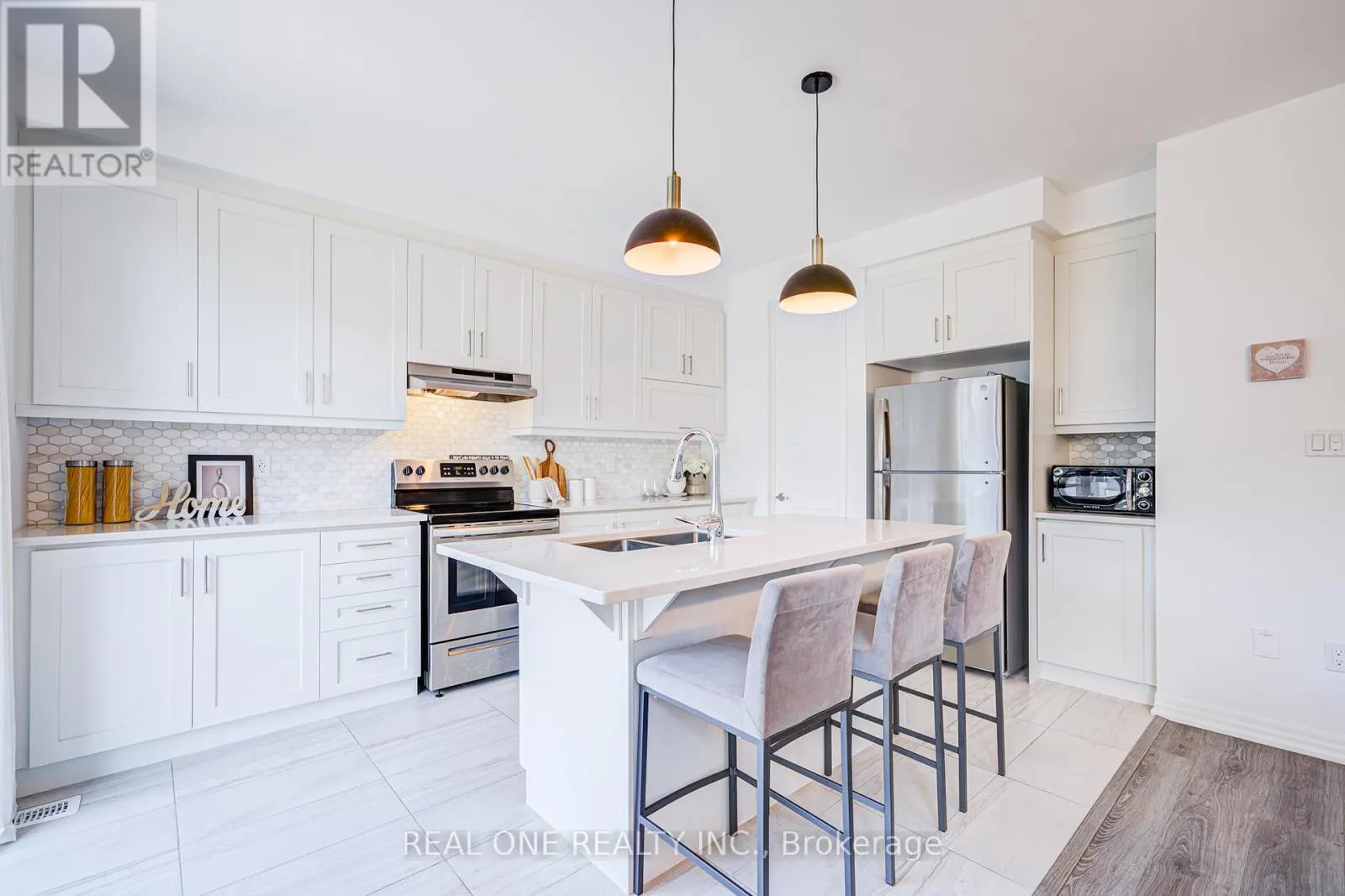 91 GROVEWOOD COMMON