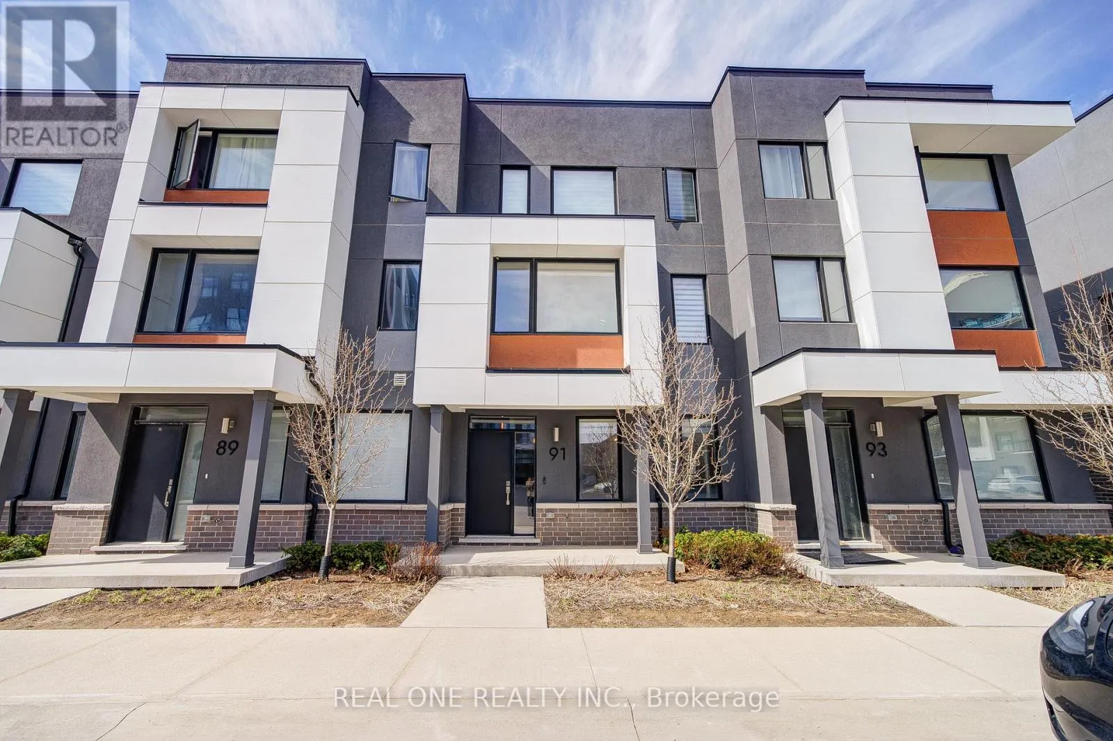 91 GROVEWOOD COMMON