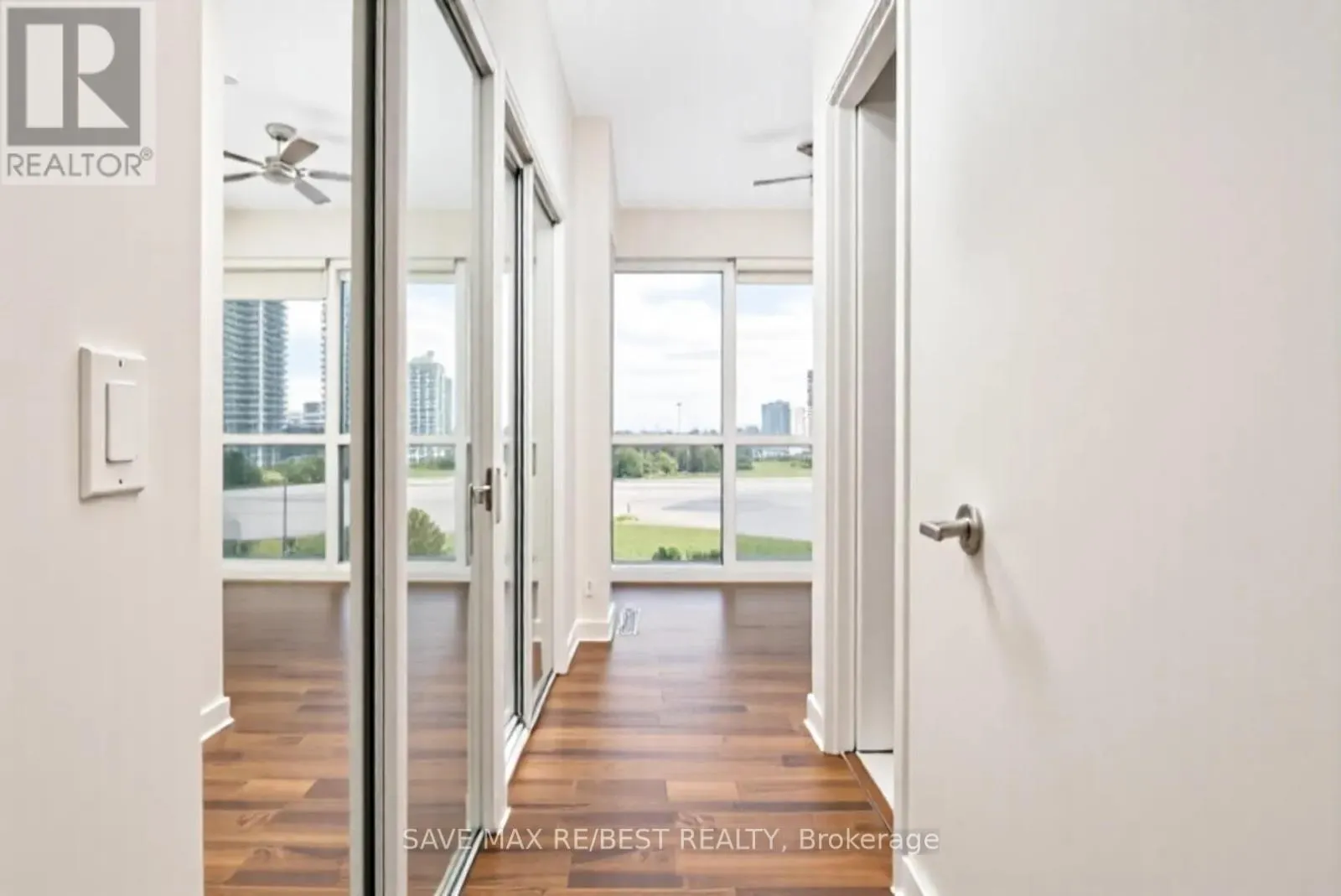 807 - 10 PARK LAWN ROAD
