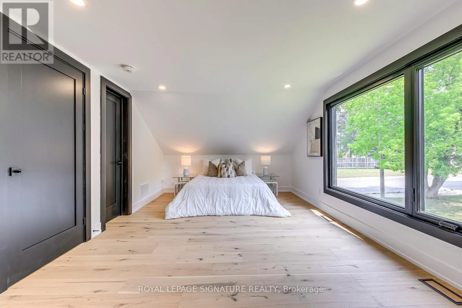 11024 TRAFALGAR ROAD