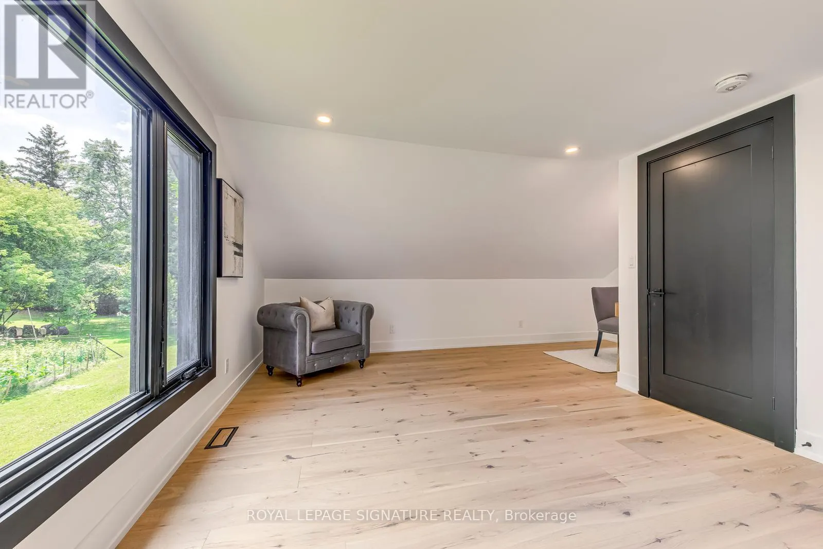 11024 TRAFALGAR ROAD