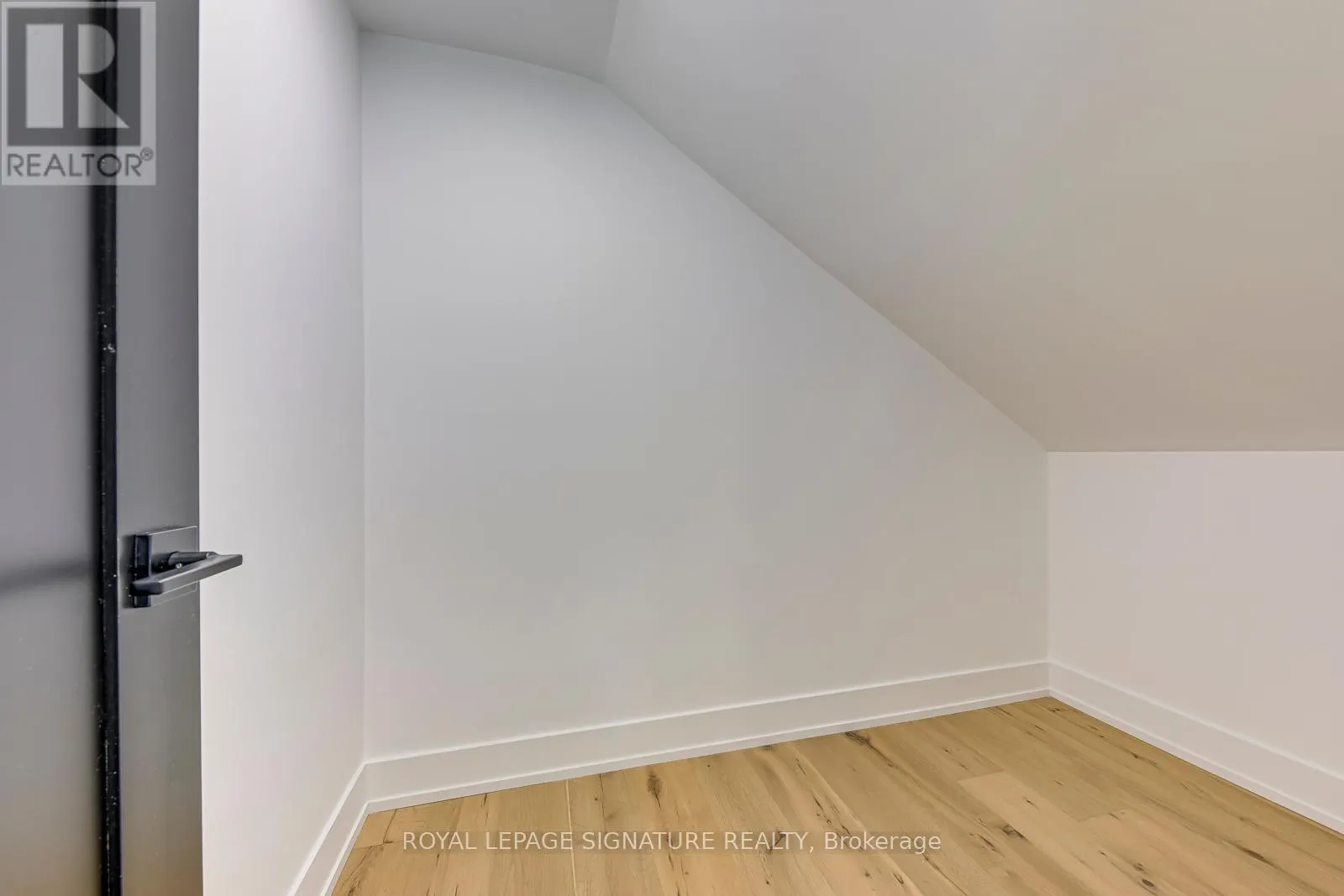 11024 TRAFALGAR ROAD