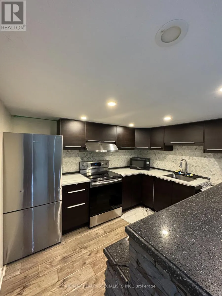 RM 2 - 92 MILLER DRIVE