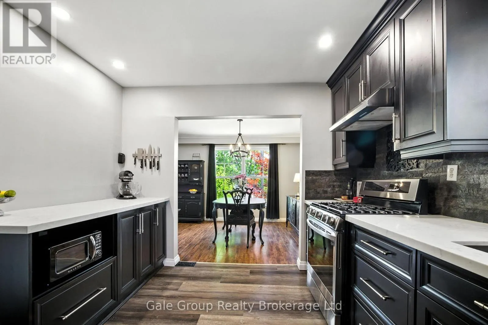 42 MOULTREY CRESCENT