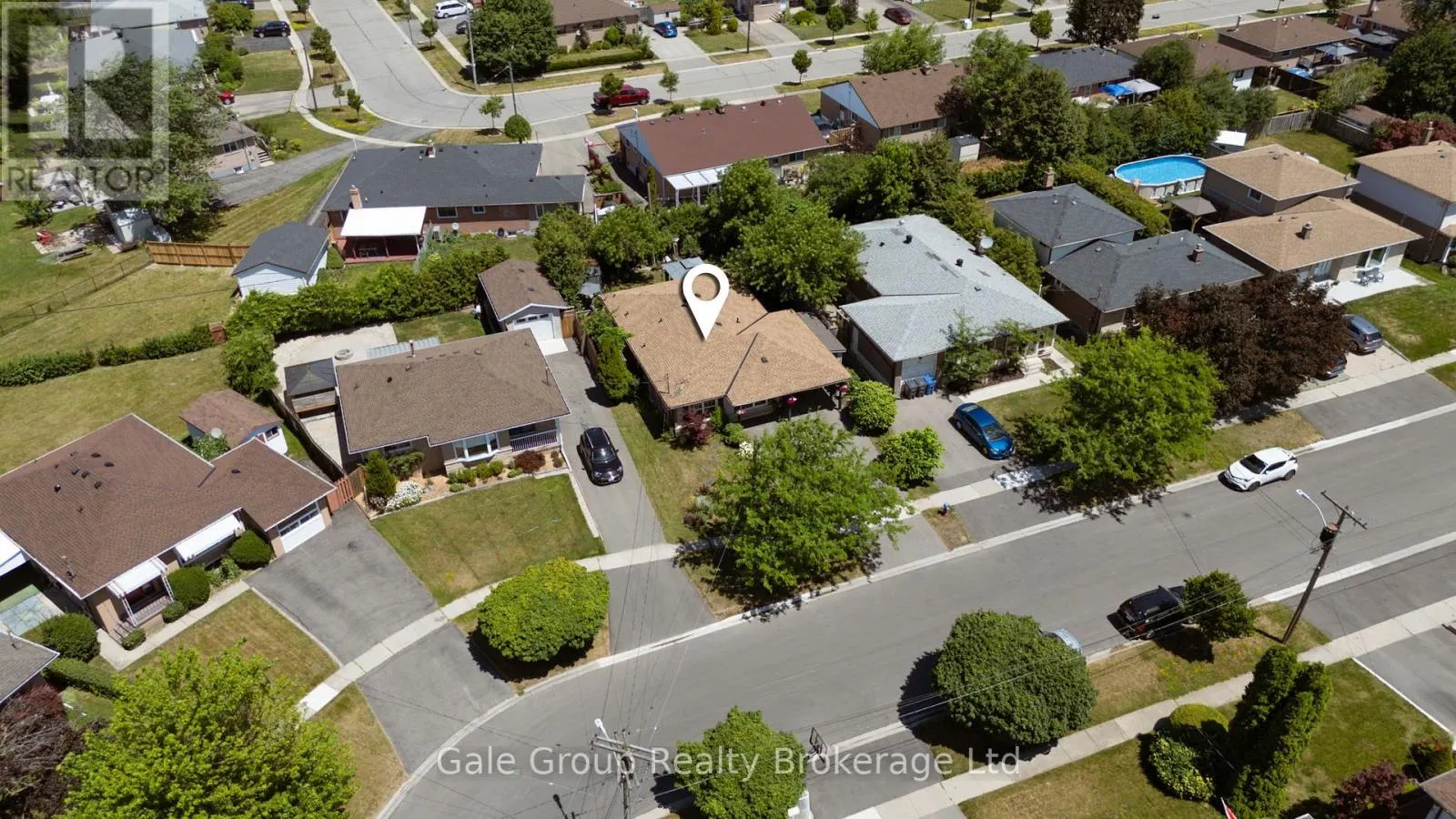 42 MOULTREY CRESCENT