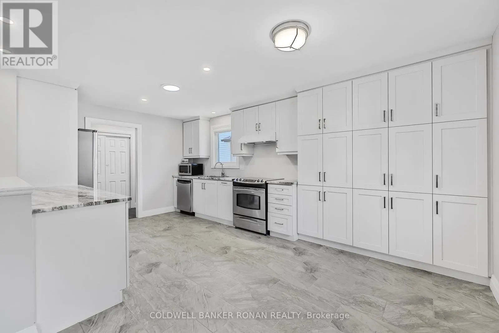 170 BURBANK CRESCENT