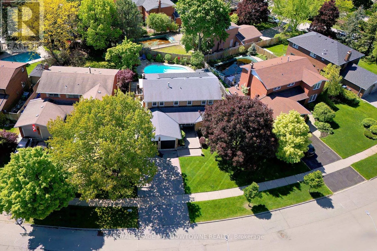 41 STEEN DRIVE