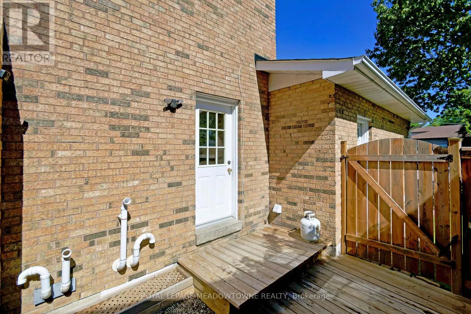 41 STEEN DRIVE