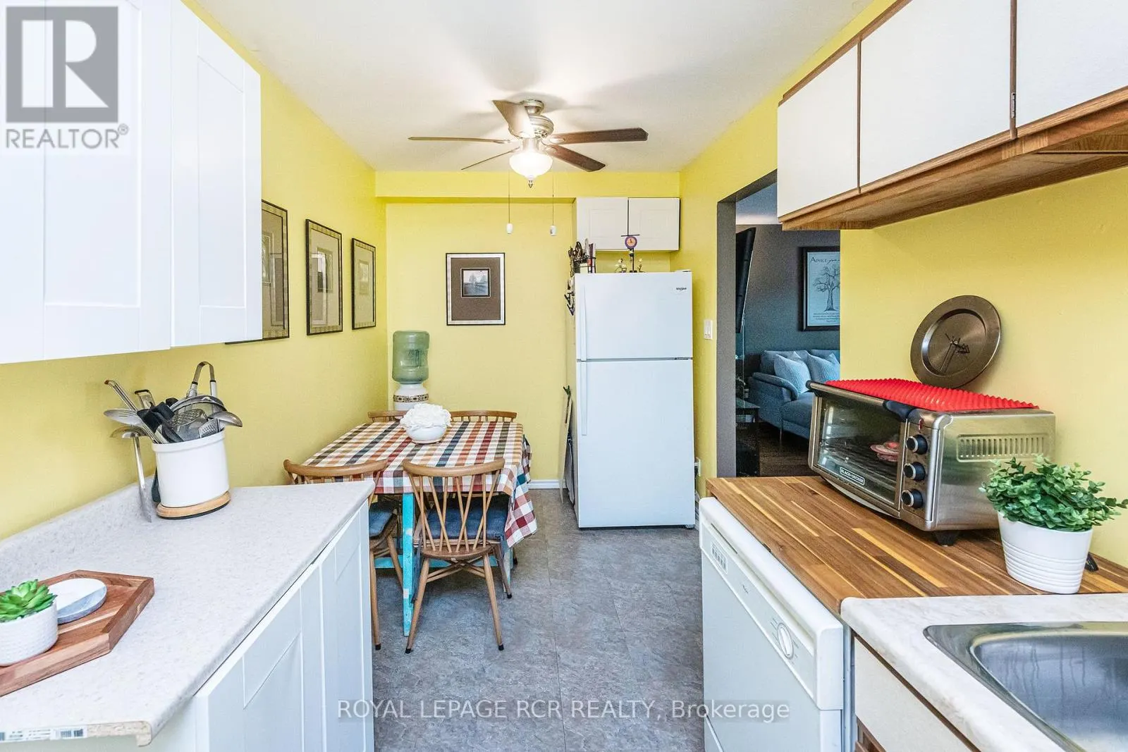 106 - 90 LAWRENCE AVENUE