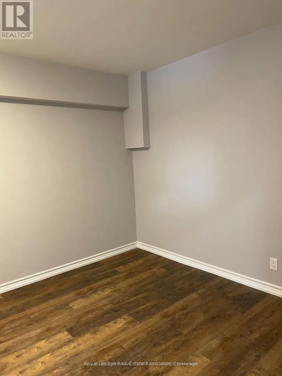 233 LAKESHORE ROAD E