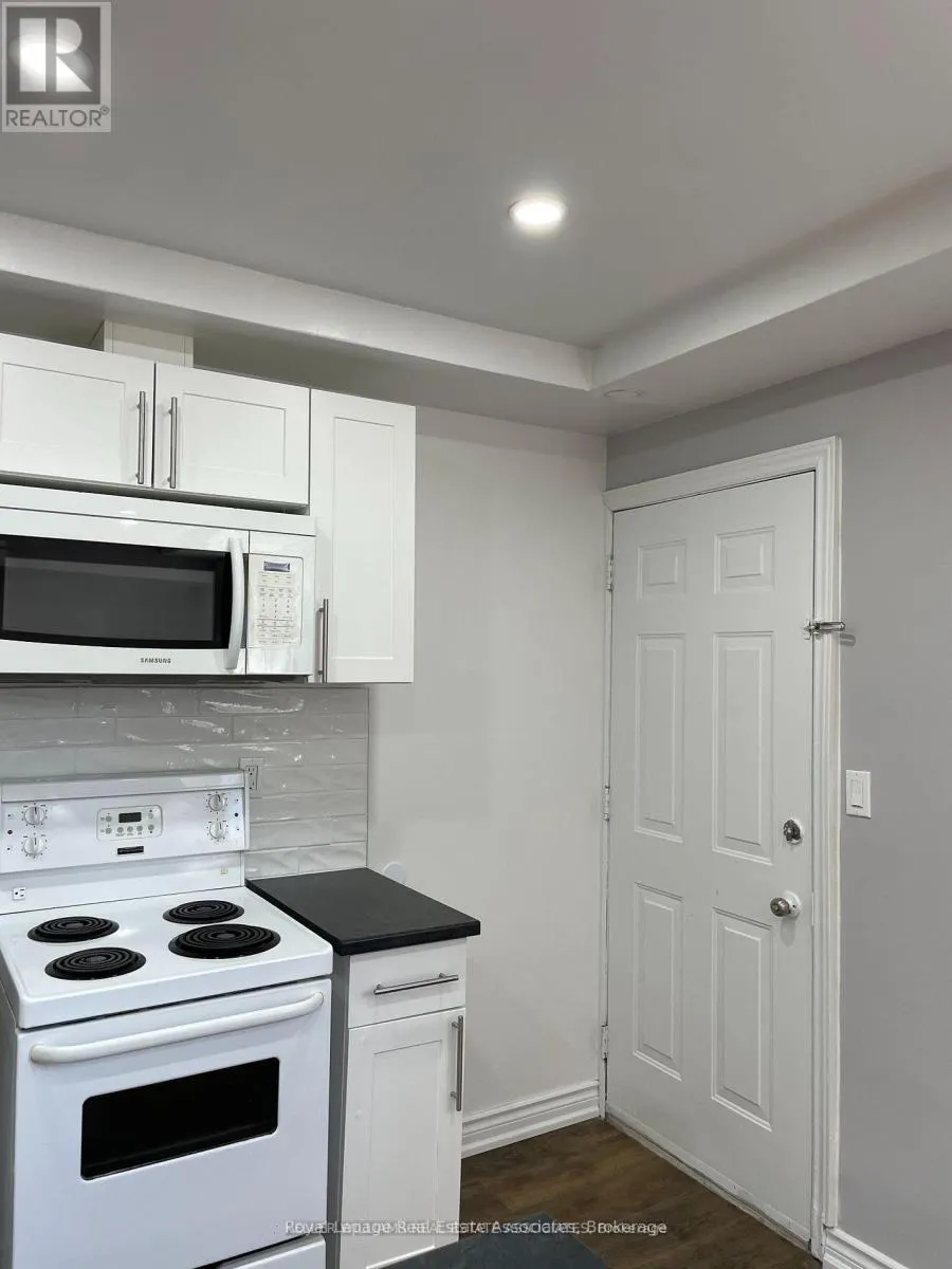 233 LAKESHORE ROAD E