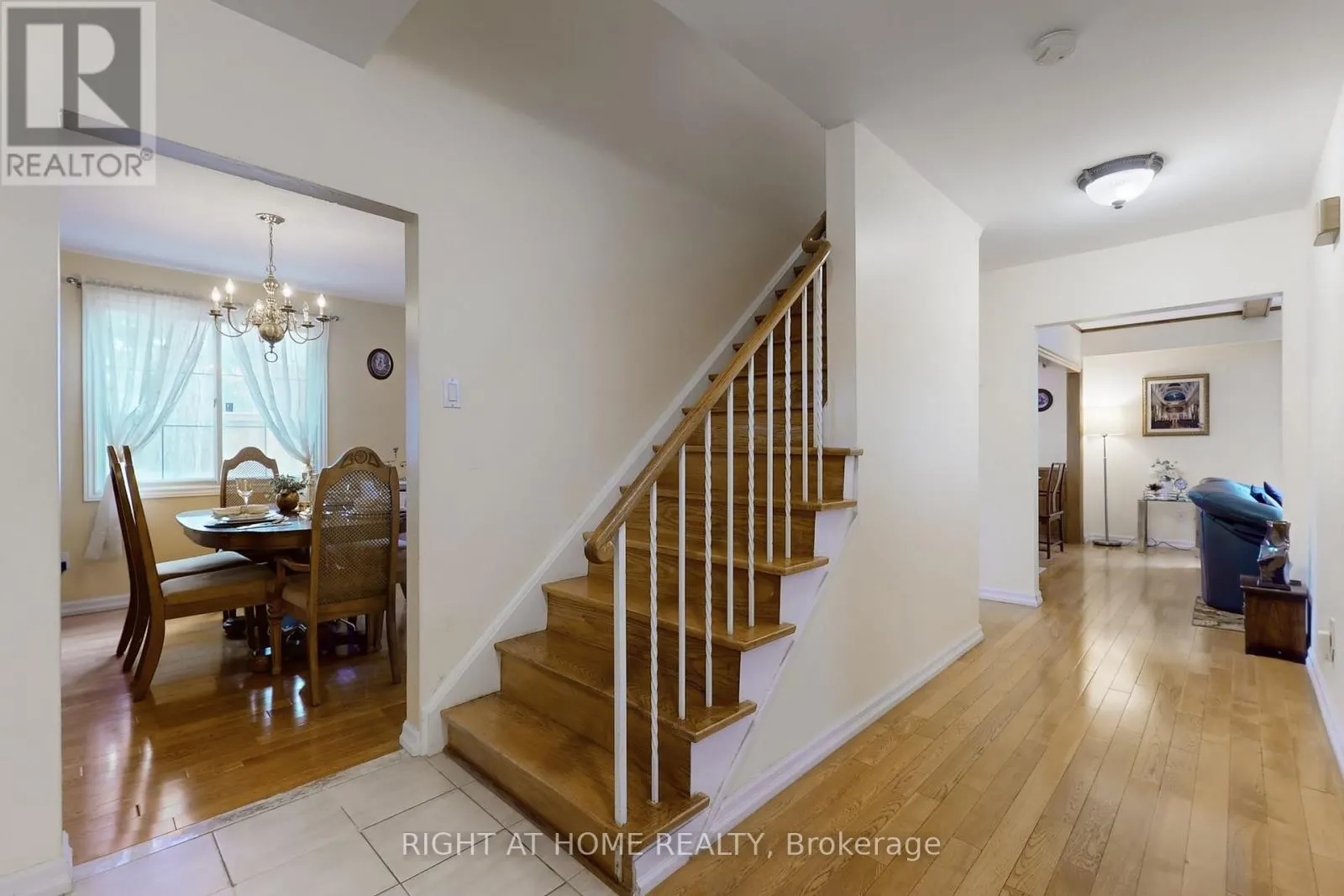 1924 STEEPBANK CRESCENT