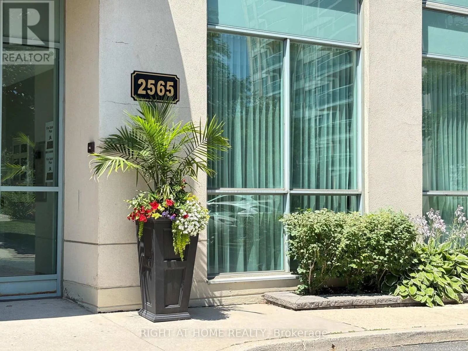 503 - 2565 ERIN CENTRE BOULEVARD