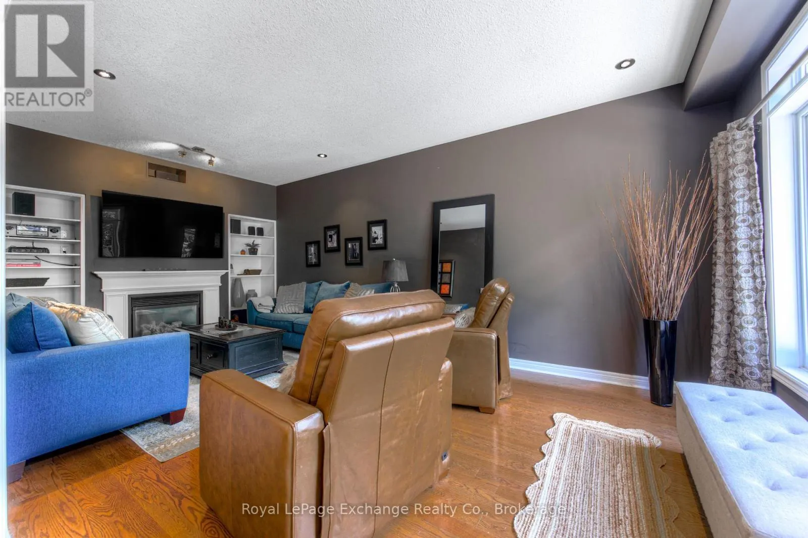 11 SALMON WAY