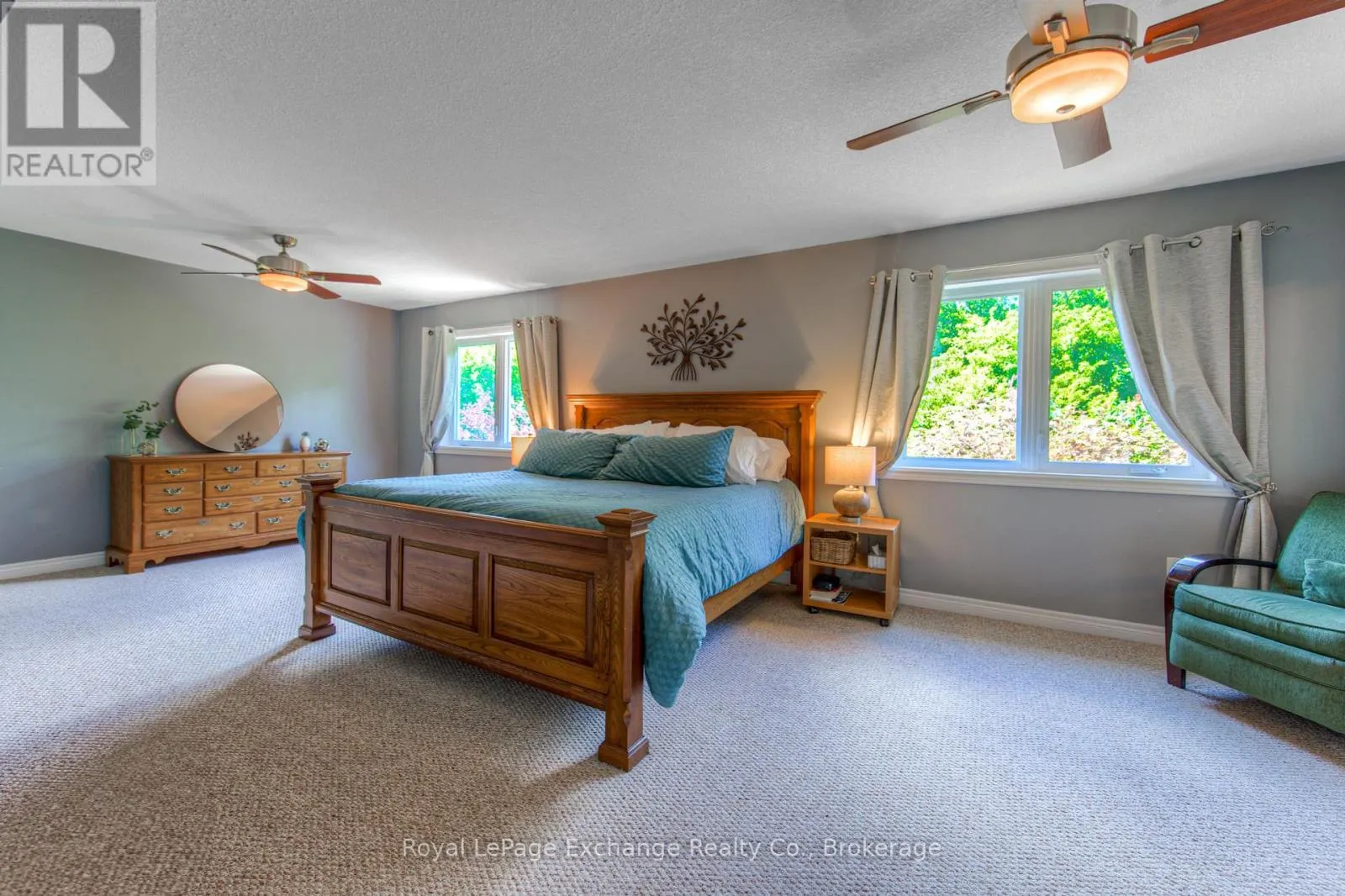 11 SALMON WAY