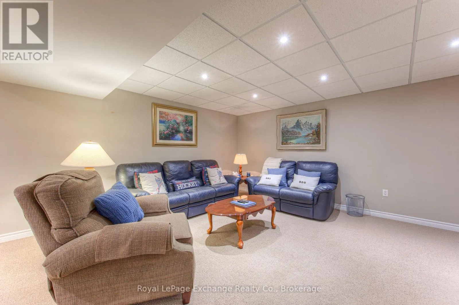 11 SALMON WAY