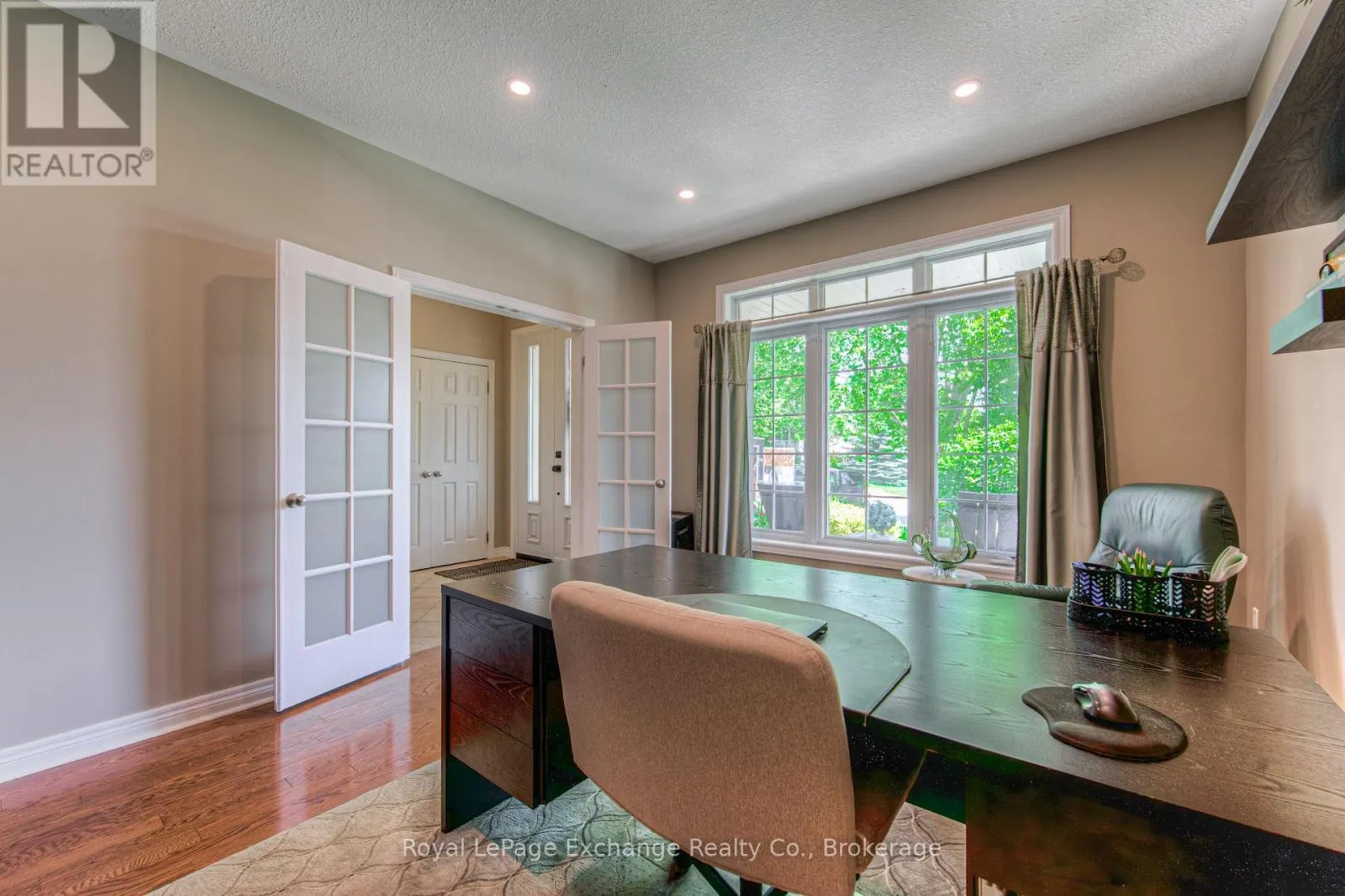 11 SALMON WAY