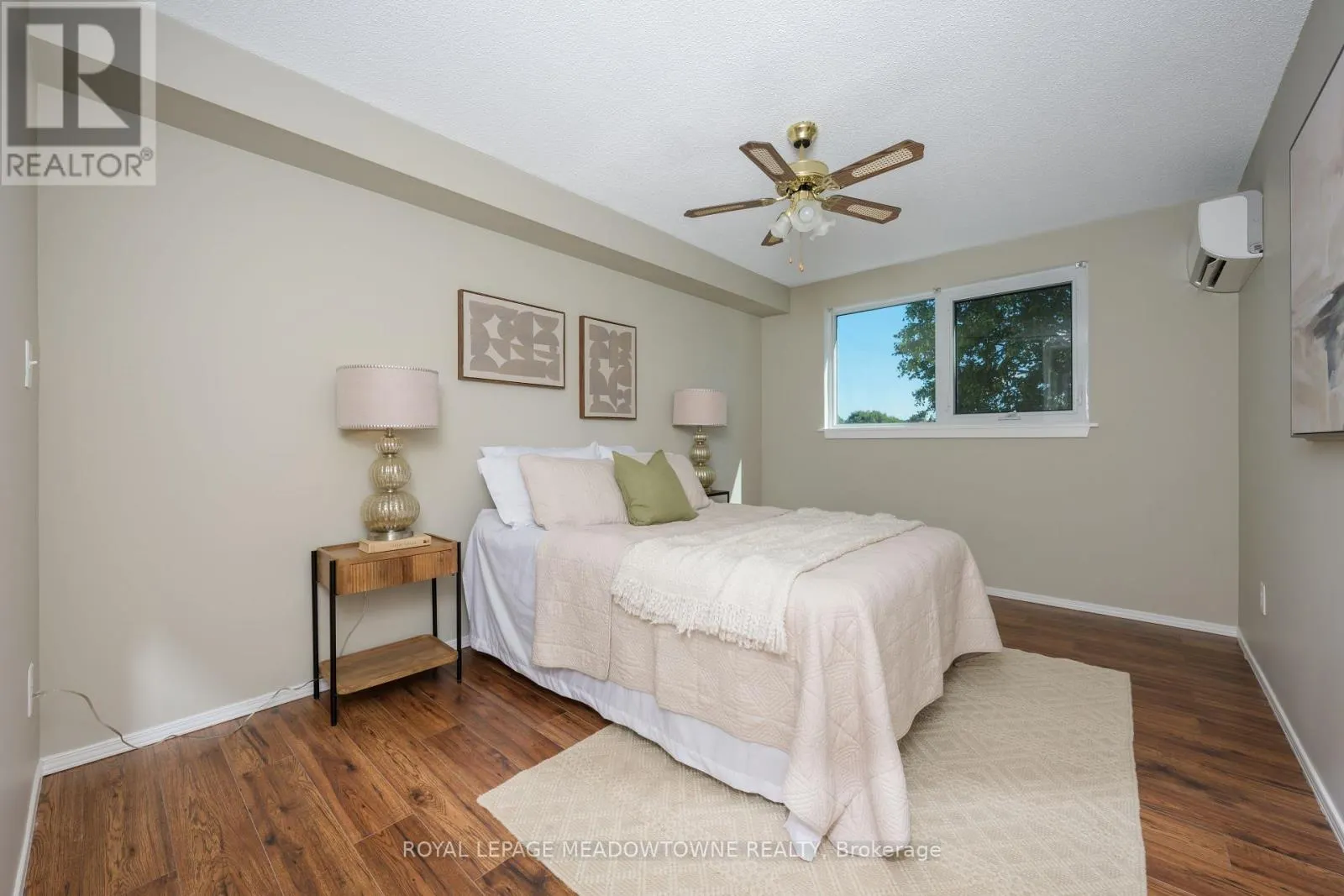 302 - 26 HALL ROAD