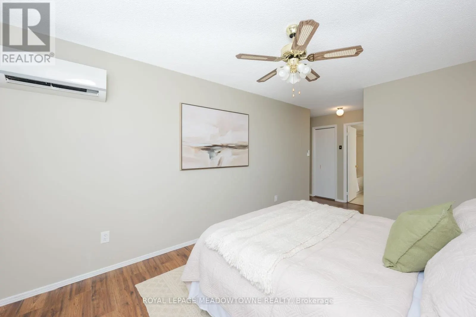 302 - 26 HALL ROAD