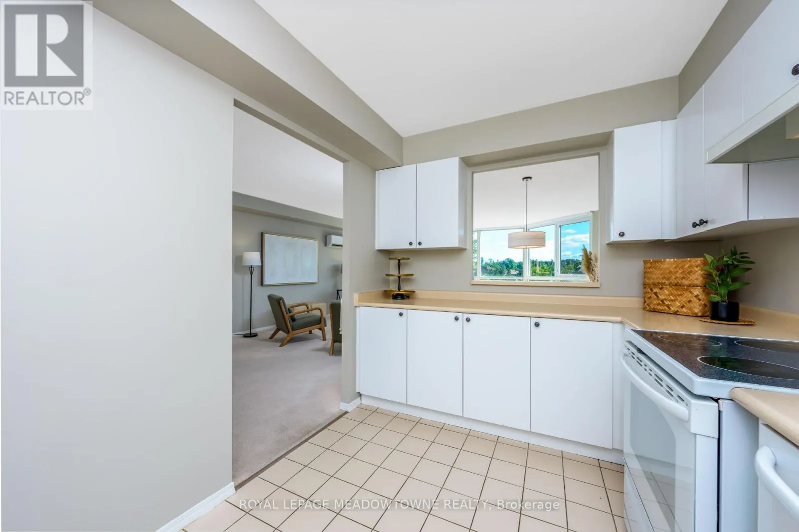 302 - 26 HALL ROAD