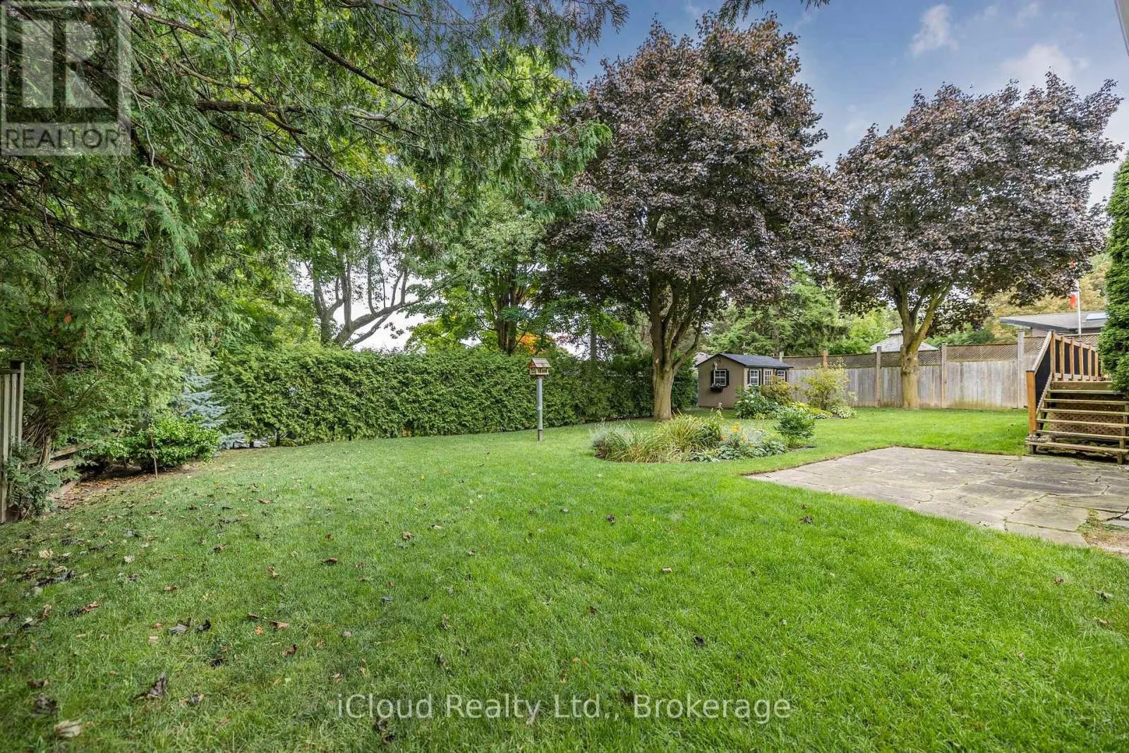 8 GLENFOREST STREET